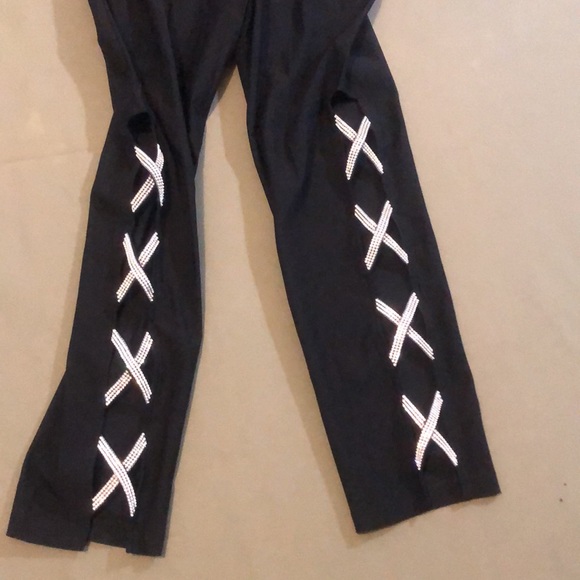 KRISTEN’S KLOSET Lovely Women’s size 12” Pants , bling crystal design on legs - Picture 4 of 16